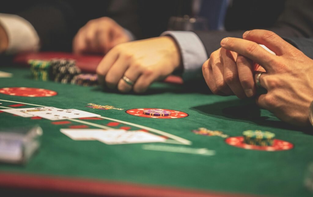 Why Canadians Love Online Casinos: Fast Facts & Latest Numbers
